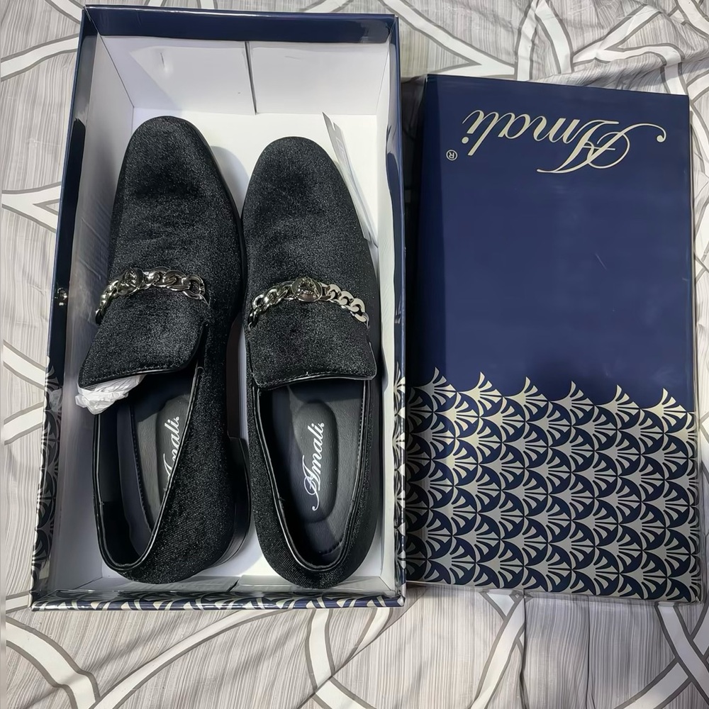 ✨ NEW Amali Black Velvet Loafers w/ Silver Chain – Men’s Size [8] ✨
